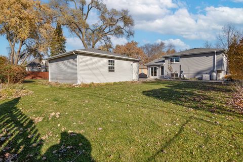 Tiny photo for 526 S Benton Street, Palatine, IL 60067 (MLS # 12531935)