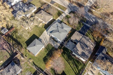 Tiny photo for 526 S Benton Street, Palatine, IL 60067 (MLS # 12531935)