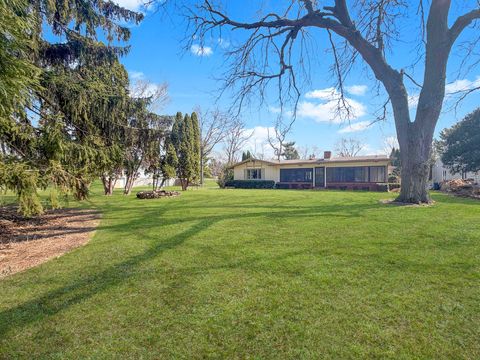 Tiny photo for 1318 Ridgefield Road, Freeport, IL 61032 (MLS # 12597032)