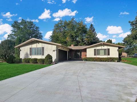 Tiny photo for 1318 Ridgefield Road, Freeport, IL 61032 (MLS # 12597032)