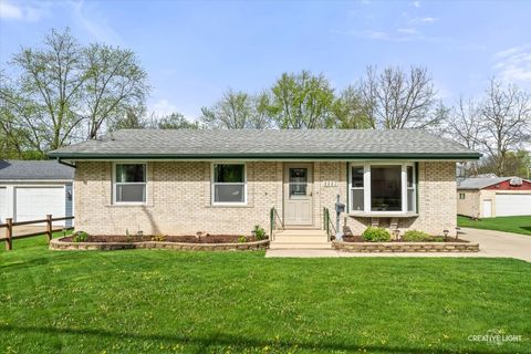 Tiny photo for 1117 Douglas Avenue, Aurora, IL 60505 (MLS # 12611926)