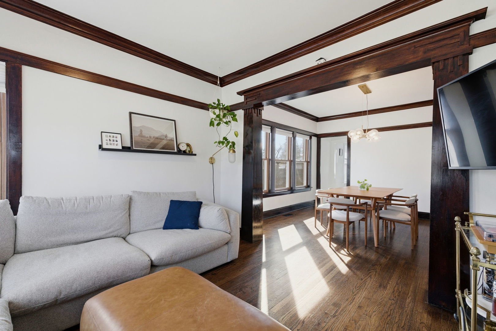 104 N Ardmore Avenue