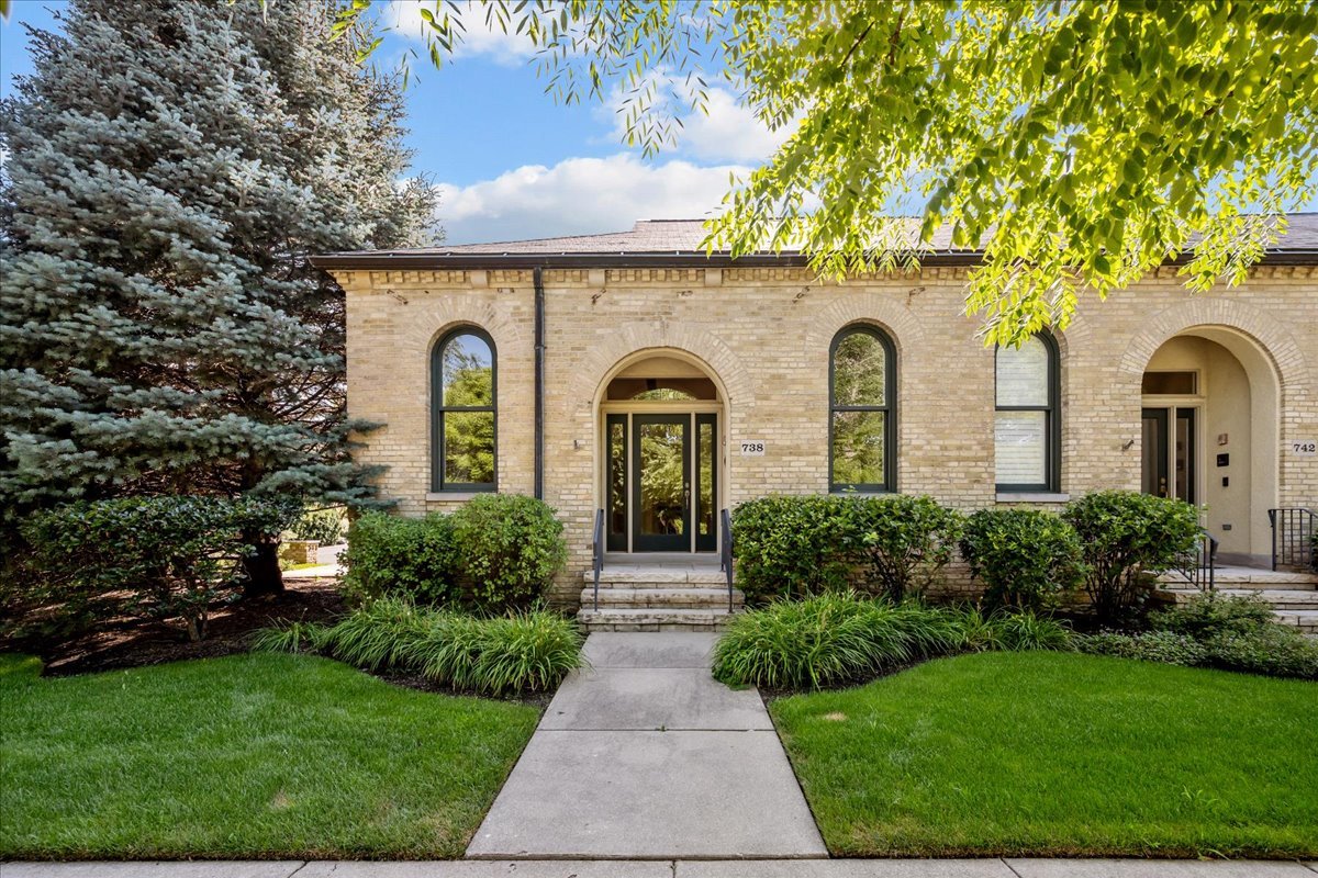 738 Lyster Road