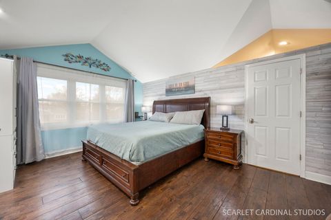 Tiny photo for 525 Chester Court W, Aurora, IL 60504 (MLS # 12584977)