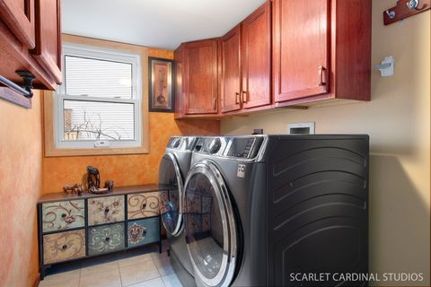 Tiny photo for 525 Chester Court W, Aurora, IL 60504 (MLS # 12584977)