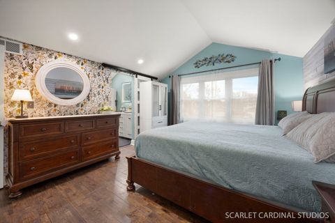 Tiny photo for 525 Chester Court W, Aurora, IL 60504 (MLS # 12584977)