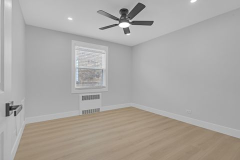 Tiny photo for 2712 W Balmoral Avenue #2E, Chicago, IL 60625 (MLS # 12513839)