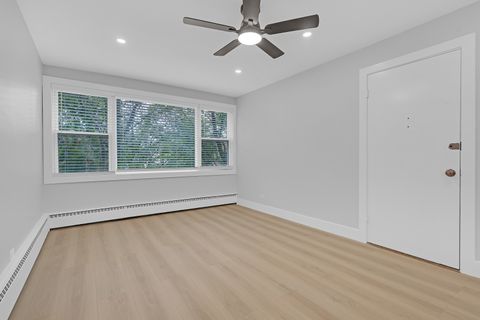 Tiny photo for 2712 W Balmoral Avenue #2E, Chicago, IL 60625 (MLS # 12513839)