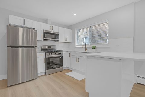 Tiny photo for 2712 W Balmoral Avenue #2E, Chicago, IL 60625 (MLS # 12513839)