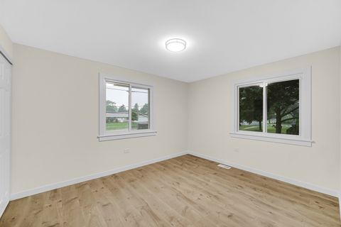 Tiny photo for 519 S Springinsguth Road, Schaumburg, IL 60193 (MLS # 12481545)