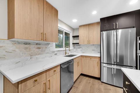 Tiny photo for 519 S Springinsguth Road, Schaumburg, IL 60193 (MLS # 12481545)