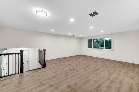 Tiny photo for 519 S Springinsguth Road, Schaumburg, IL 60193 (MLS # 12481545)