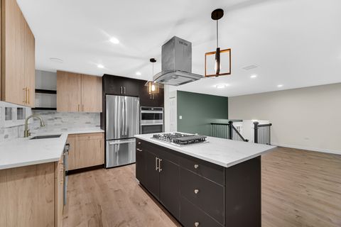 Tiny photo for 519 S Springinsguth Road, Schaumburg, IL 60193 (MLS # 12481545)