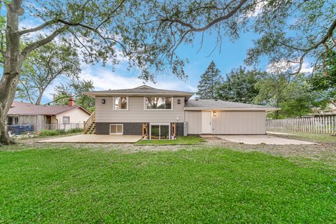 Tiny photo for 519 S Springinsguth Road, Schaumburg, IL 60193 (MLS # 12481545)