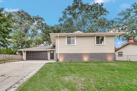 Tiny photo for 519 S Springinsguth Road, Schaumburg, IL 60193 (MLS # 12481545)