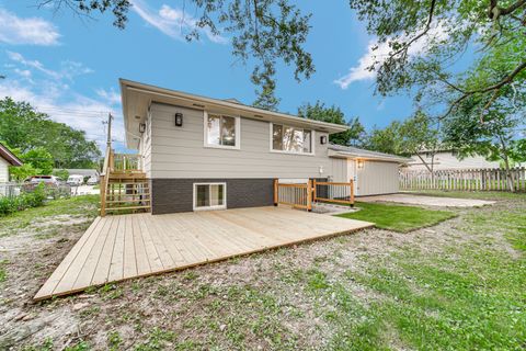 Tiny photo for 519 S Springinsguth Road, Schaumburg, IL 60193 (MLS # 12481545)