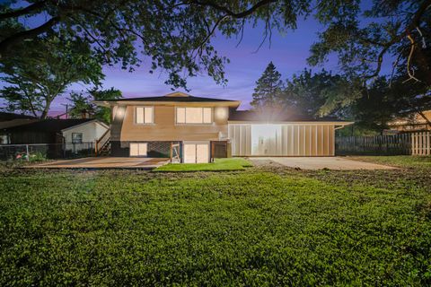 Tiny photo for 519 S Springinsguth Road, Schaumburg, IL 60193 (MLS # 12481545)