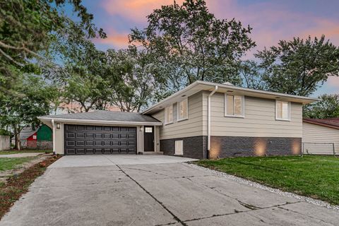 Tiny photo for 519 S Springinsguth Road, Schaumburg, IL 60193 (MLS # 12481545)