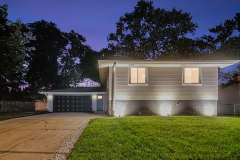 Tiny photo for 519 S Springinsguth Road, Schaumburg, IL 60193 (MLS # 12481545)