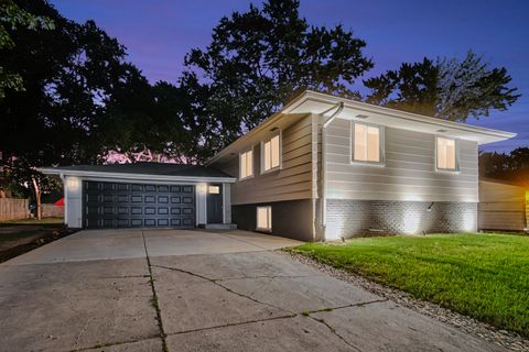 Tiny photo for 519 S Springinsguth Road, Schaumburg, IL 60193 (MLS # 12481545)