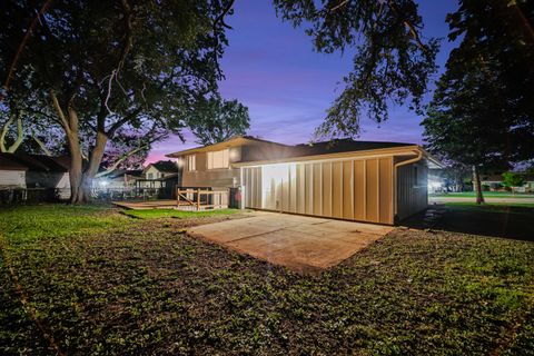 Tiny photo for 519 S Springinsguth Road, Schaumburg, IL 60193 (MLS # 12481545)