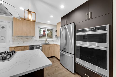 Tiny photo for 519 S Springinsguth Road, Schaumburg, IL 60193 (MLS # 12481545)