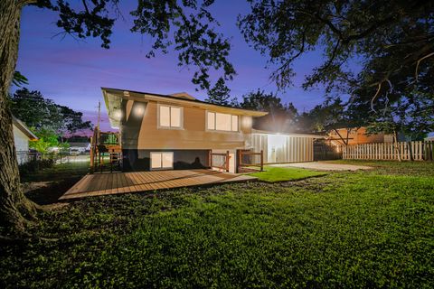 Tiny photo for 519 S Springinsguth Road, Schaumburg, IL 60193 (MLS # 12481545)