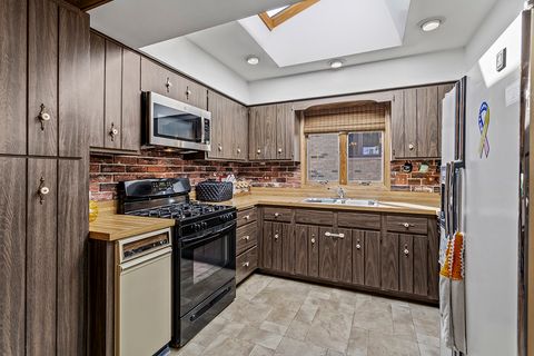 Tiny photo for 12557 S Mason Avenue, Alsip, IL 60803 (MLS # 12482177)