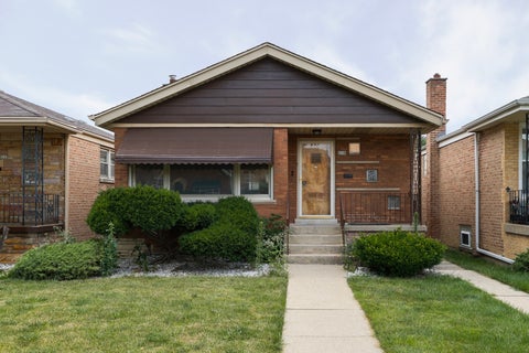 Tiny photo for 9530 S Union Avenue, Chicago, IL 60628 (MLS # 12704110)