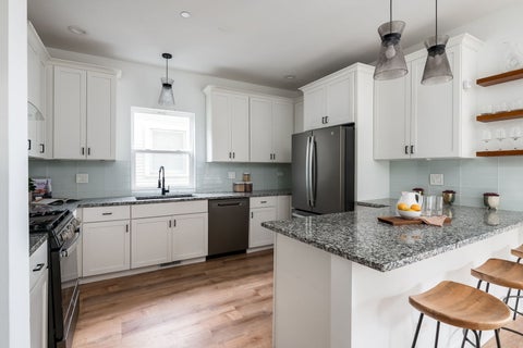 Tiny photo for 1154 S Elmwood Avenue, Oak Park, IL 60304 (MLS # 12751247)