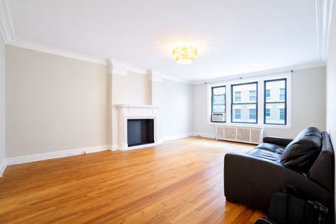 Tiny photo for 1765 E 55th Street #E1, Chicago, IL 60615 (MLS # 12539512)