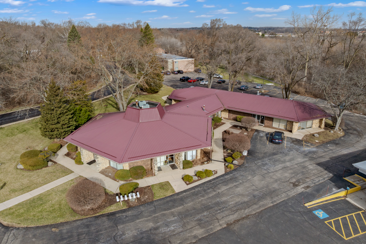 700 Willow Lane
