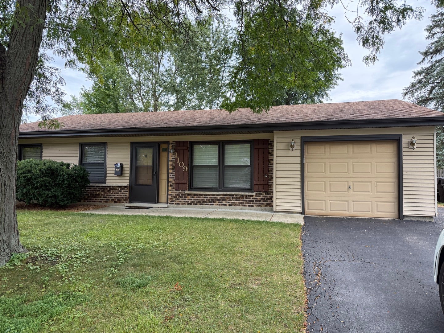 1109 Kingwood Lane
