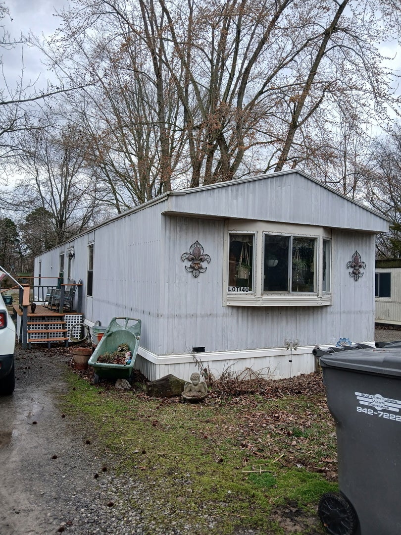 231 S Court Street S 40