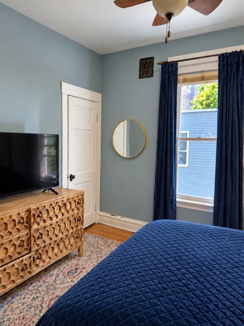 Tiny photo for 1427 W BYRON Street #2, Chicago, IL 60613 (MLS # 12794477)