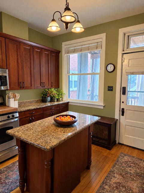 Tiny photo for 1427 W BYRON Street #2, Chicago, IL 60613 (MLS # 12794477)