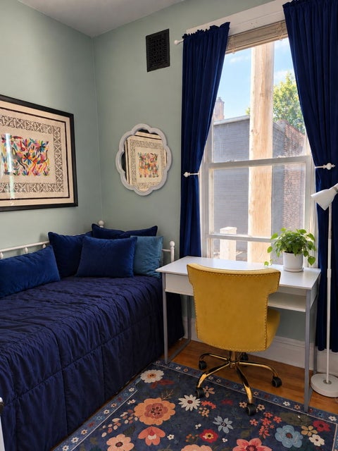 Tiny photo for 1427 W BYRON Street #2, Chicago, IL 60613 (MLS # 12794477)