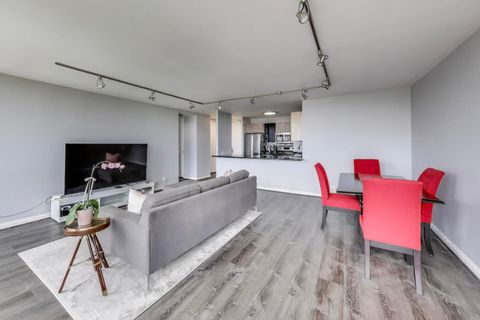 Tiny photo for 4343 N Clarendon Avenue #1814, Chicago, IL 60613 (MLS # 12486981)