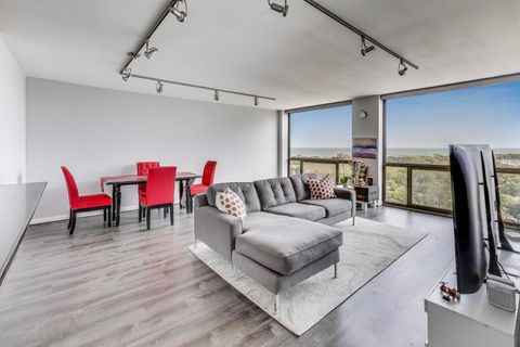 Tiny photo for 4343 N Clarendon Avenue #1814, Chicago, IL 60613 (MLS # 12486981)