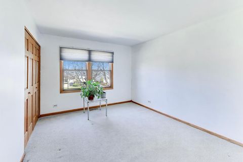 Tiny photo for 507 Ridgewood Lane, Buffalo Grove, IL 60089 (MLS # 12606232)