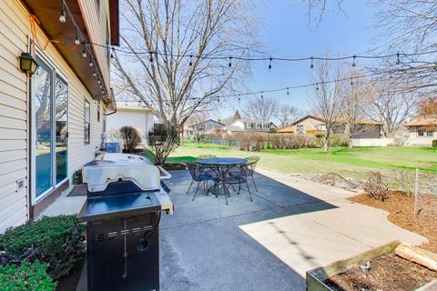 Tiny photo for 507 Ridgewood Lane, Buffalo Grove, IL 60089 (MLS # 12606232)