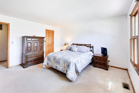 Tiny photo for 507 Ridgewood Lane, Buffalo Grove, IL 60089 (MLS # 12606232)