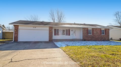 Photo of 711 E Sycamore Street, Watseka, IL 60970 (MLS # 12546227)