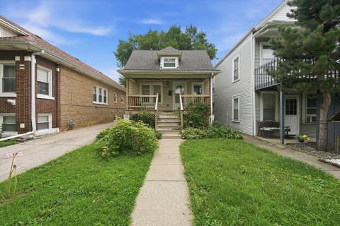 Tiny photo for 1329 MAPLE Avenue, Berwyn, IL 60402 (MLS # 12715249)