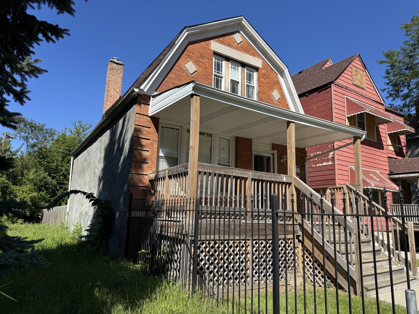 6928 S Kimbark Avenue