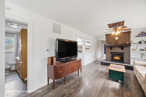 Tiny photo for 706 W Pheasant Trail, McHenry, IL 60051 (MLS # 12486826)