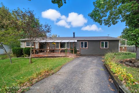 706 W Pheasant Trail McHenry IL 60051