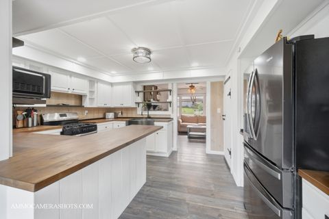 Tiny photo for 706 W Pheasant Trail, McHenry, IL 60051 (MLS # 12486826)