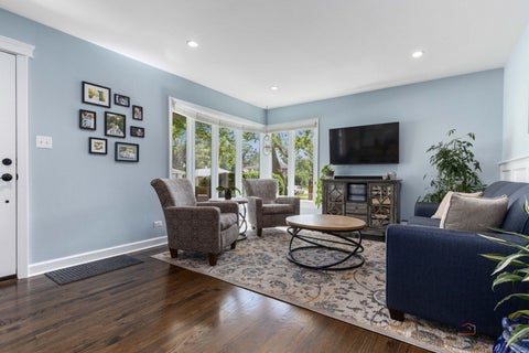 Tiny photo for 1960 Redwood Lane, Northbrook, IL 60062 (MLS # 12691169)