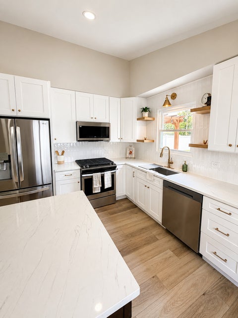 Tiny photo for 646 W Babcock Avenue, Elmhurst, IL 60126 (MLS # 12728930)